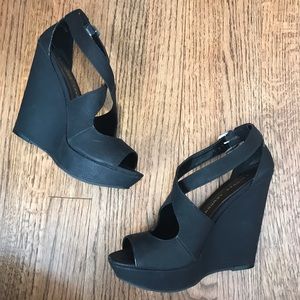 chinese laundry black wedges